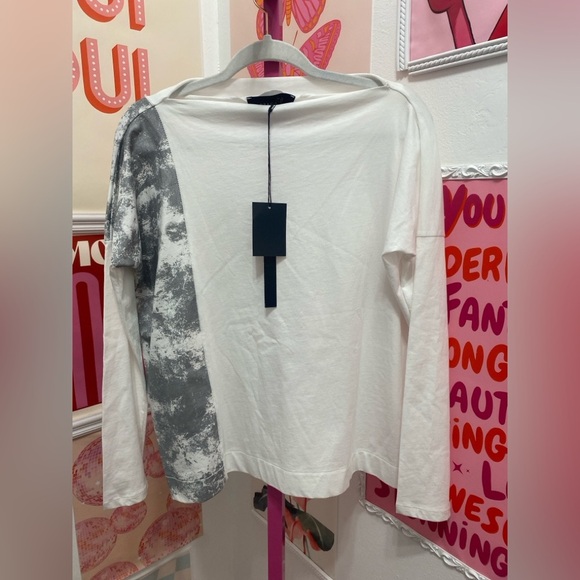 NWT OZAI N KU Allcotton loose boat neck top with a cloudy airbrushed pattern - Picture 5 of 6